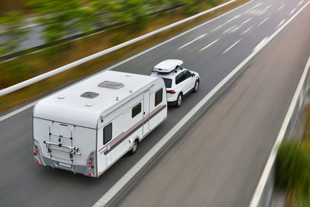What’s the Difference Between Camper Trailers and Caravans?