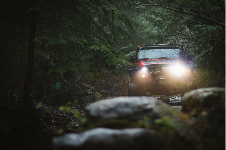 How to Choose the Right 4WD Driving Lights for Your Vehicle
